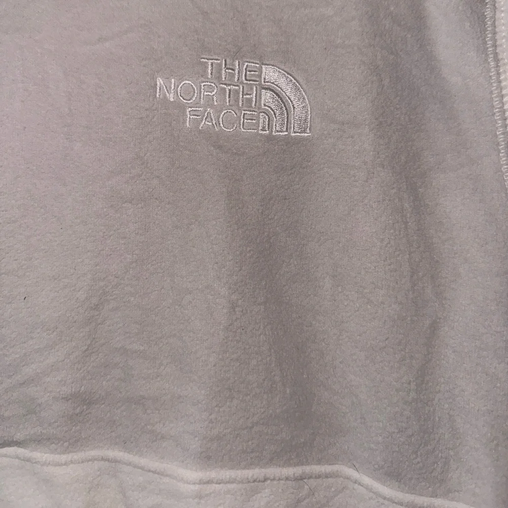 The North Face Men’s 1/4 zip fleece pullover White Cream‎ Light Gray Medium